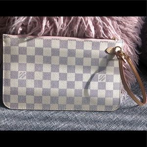 Louis Vuitton MM Neverfull Wristlet